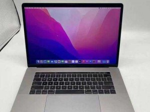 苹果 2017 款 15 英寸 MacBook Pro 笔记本电脑，性能强劲，使用体验绝佳