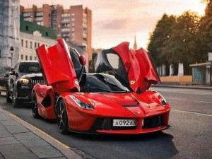 法拉利 LaFerrari：速度与激情的狂野之选