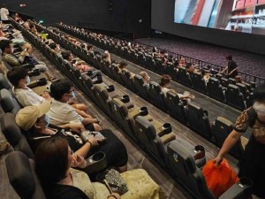 日本 IMAX 带来沉浸式观影体验，让你仿佛置身电影之中